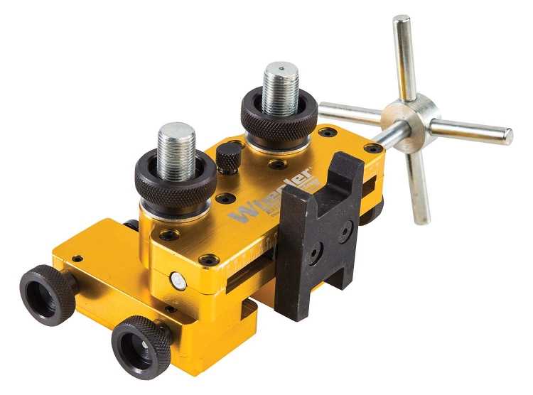 Wheeler Armorer's Handgun Sight Tool Lo Wheeeler Armorer's Handgun Sight Tool è realizzato in metallo con macchinari ad alta precisione
