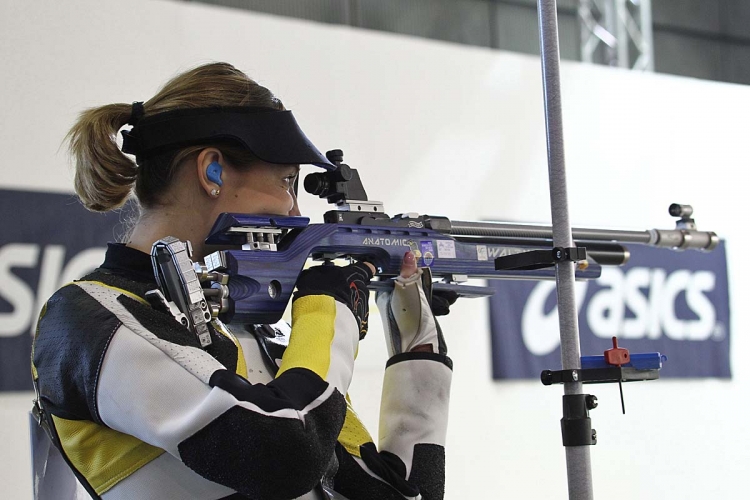 Porti d'arma e falsi certificati: cosa sta succedendo al Tiro a Segno Nazionale? Focalizzandosi per anni sul tiro accademico, i nostri TSN hanno tralasciato moltissimi altri compiti istituzionali