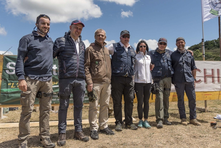 Trofeo Fiocchi-Sabatti 2020: un resoconto per immagini Foto di gruppo per alcuni personaggi chiave: da sinistra, Ugo Pelosi, Francesco Gazzetta, Emanuele Sabatti, Giorgio Pagani, Morena Sibilloni, Riccardo Cassin e Alberto Panza