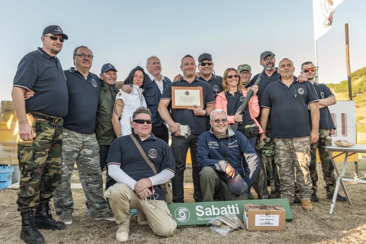 Trofeo Fiocchi-Sabatti 2020: un resoconto per immagini Trattandosi di un evento nato in casa Fiocchi, lo Shooting Team TLD Lecco rappresenta il gruppo di tiratori più nutrito fra tutti i partecipanti