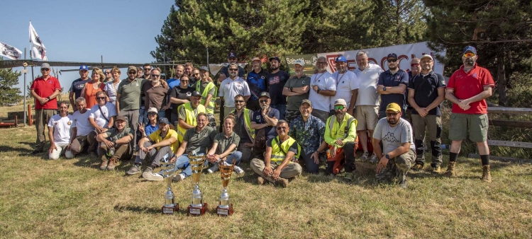 Trofeo Fiocchi-Sabatti 2025, resoconto per immagini Consueta foto di gruppo con gli organizzatori, gli sponsor e alcuni fra i tiratori più affezionati del Trofeo Fiocchi-Sabatti