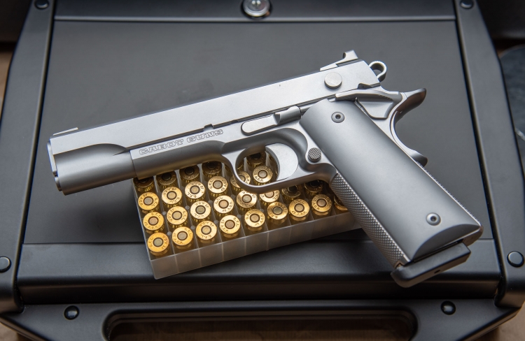 Cabot Guns 'The Icon', a minimalist masterpiece Cabot Guns 'The Icon', a minimalist masterpiece