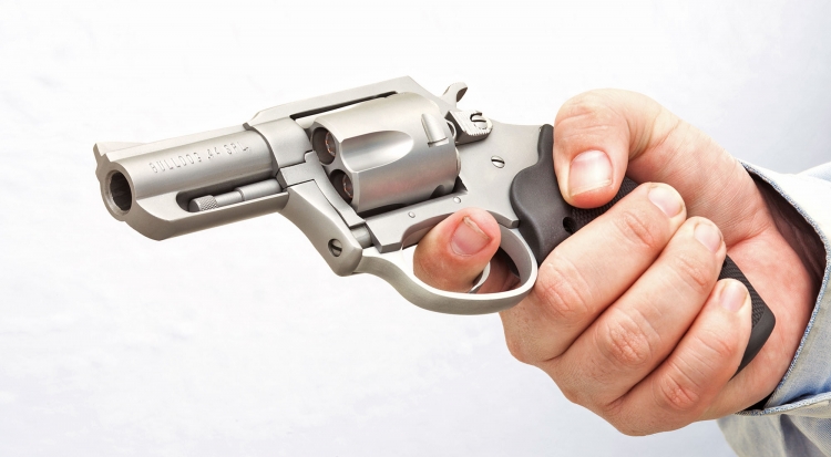Charter Arms: "l'altro" revolver americano Con la sua discreta massa, il Charter Arms Bulldog in calibro .44 Special resta uno dei preferiti di sempre dagli appassionati di questo noto marchio americano
