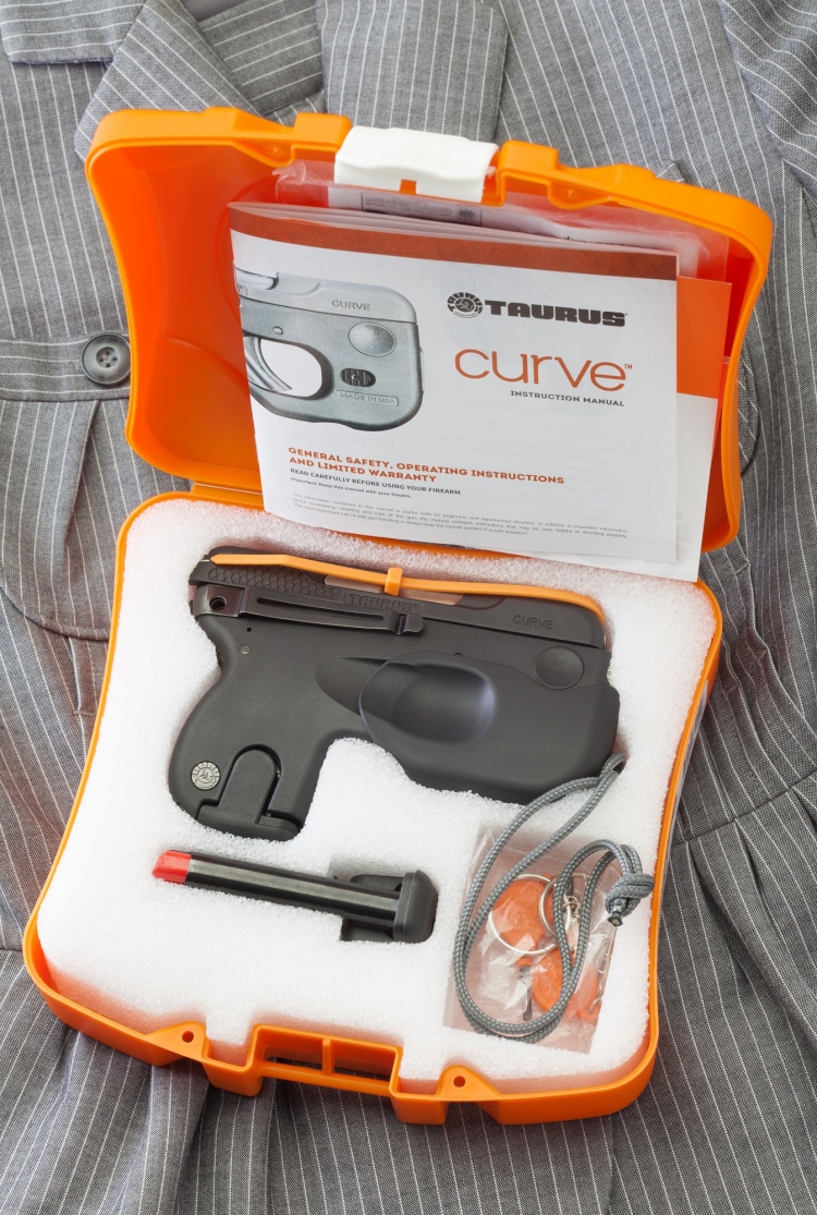 Taurus Curve: la brasiliana da difesa che non ti aspetti! La scatola in cui viene consegnata la brasiliana Taurus "Curve" calibro 9 Corto