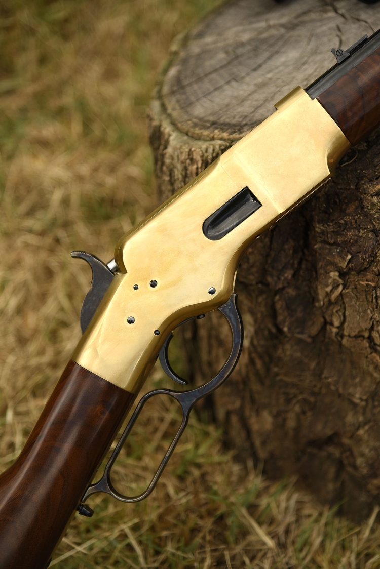 Winchester 1866 Yellowboy. Non serve dire altro...