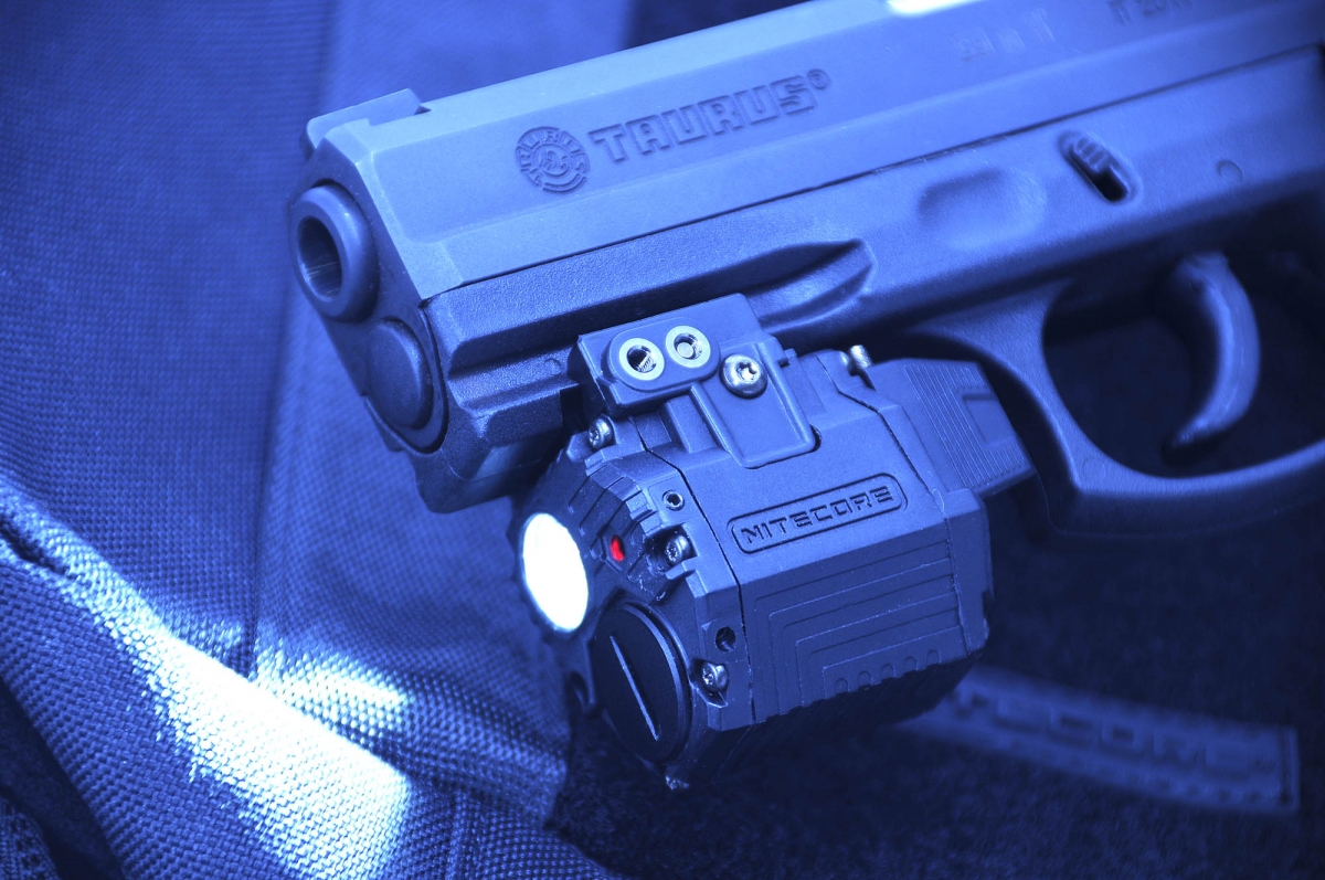Nitecore NPL10, nuova torcia tattica per pistole