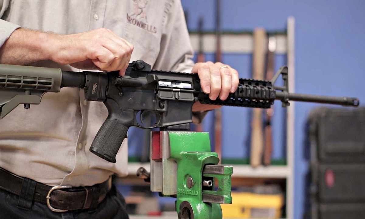 Brownells distribuisce l&#039;adattatore Law Tactical AR Folding Stock Adapter Gen.3-M