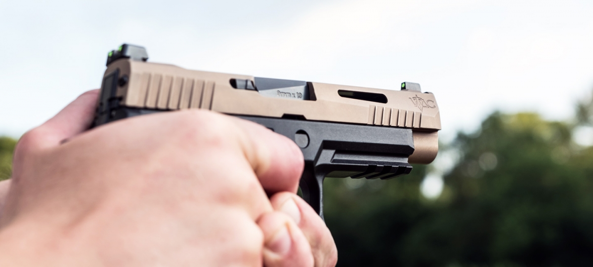 SIG Sauer P320: parte il richiamo ufficiale Sul sito, SIG Sauer consente ai possessori di P320 di aderire al programma di aggiornamento volontario – ma solo negli Stati Uniti