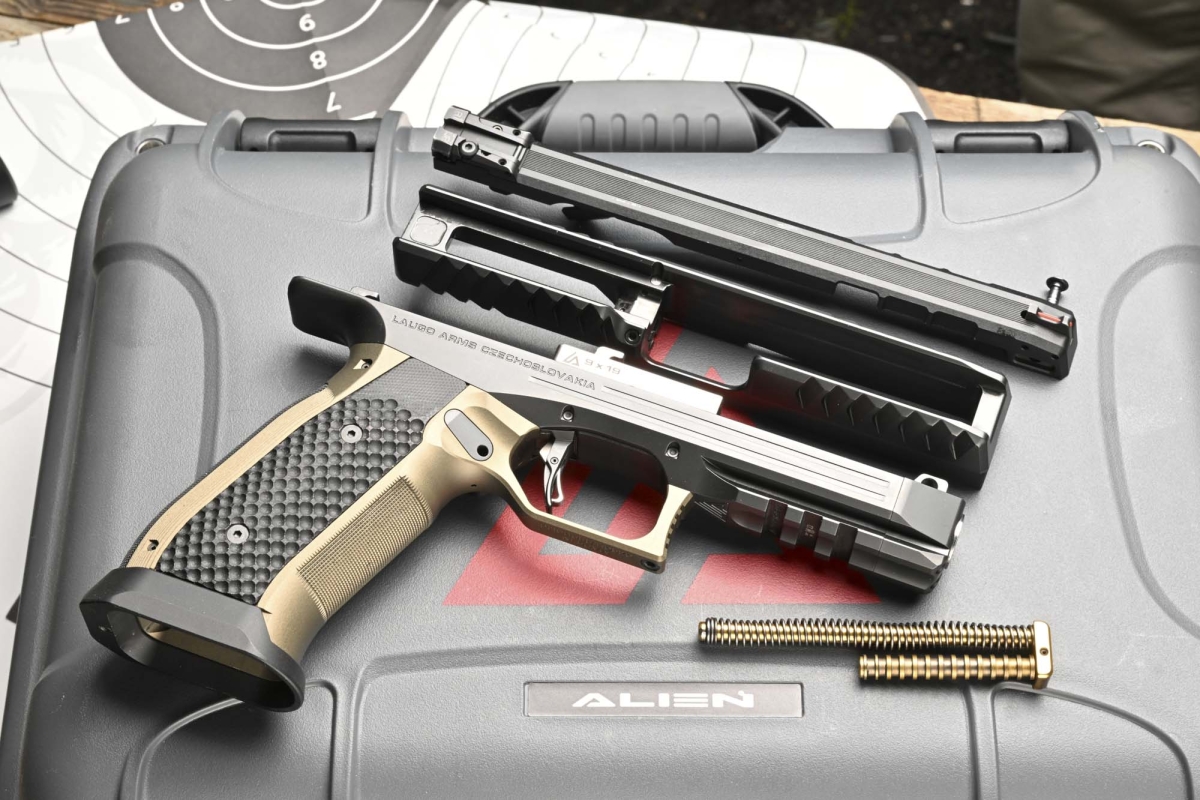 Laugo Arms "Alien": la pistola di un altro pianeta Laugo Arms "Alien": la pistola di un altro pianeta