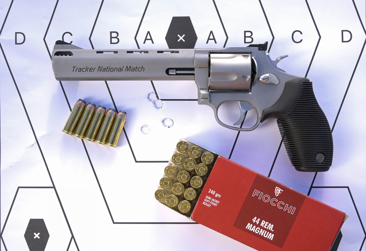 A more than satisfactory five-shots group, shooting from a rest at around 25 meters with the