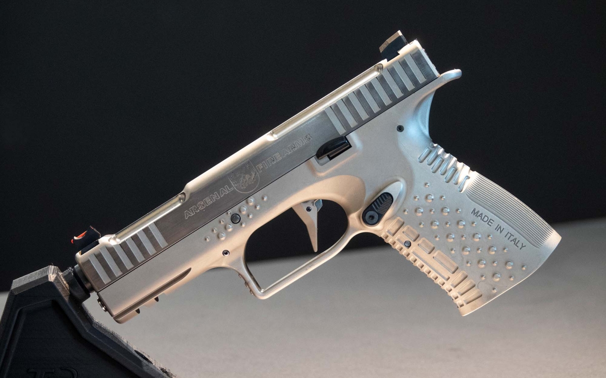 Arsenal Firearms Strike Two: arriva la compatta!