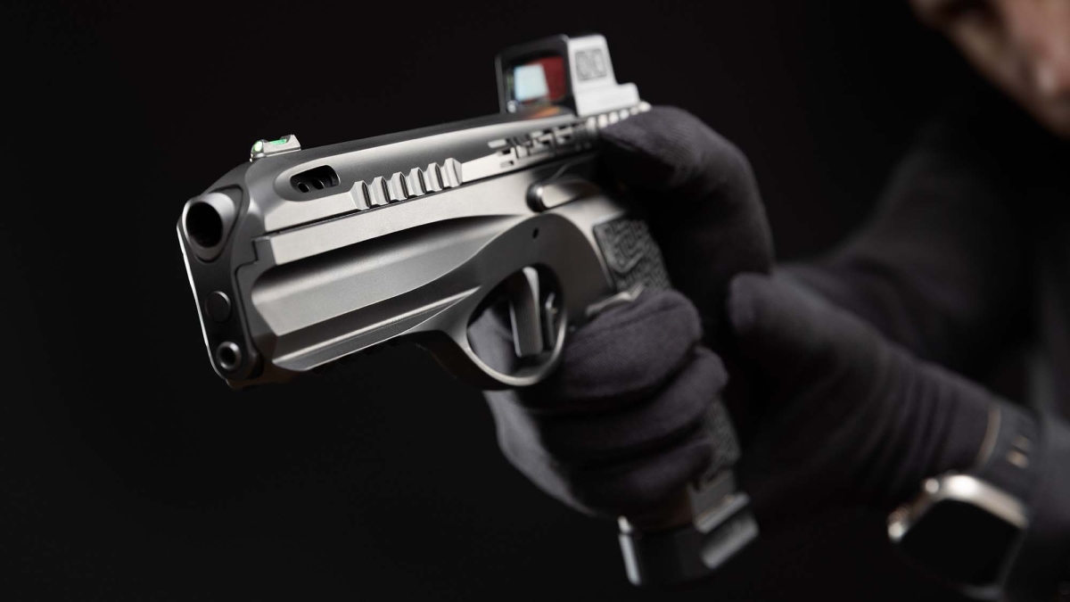 Créapeiron Elysien pistol, a work of art