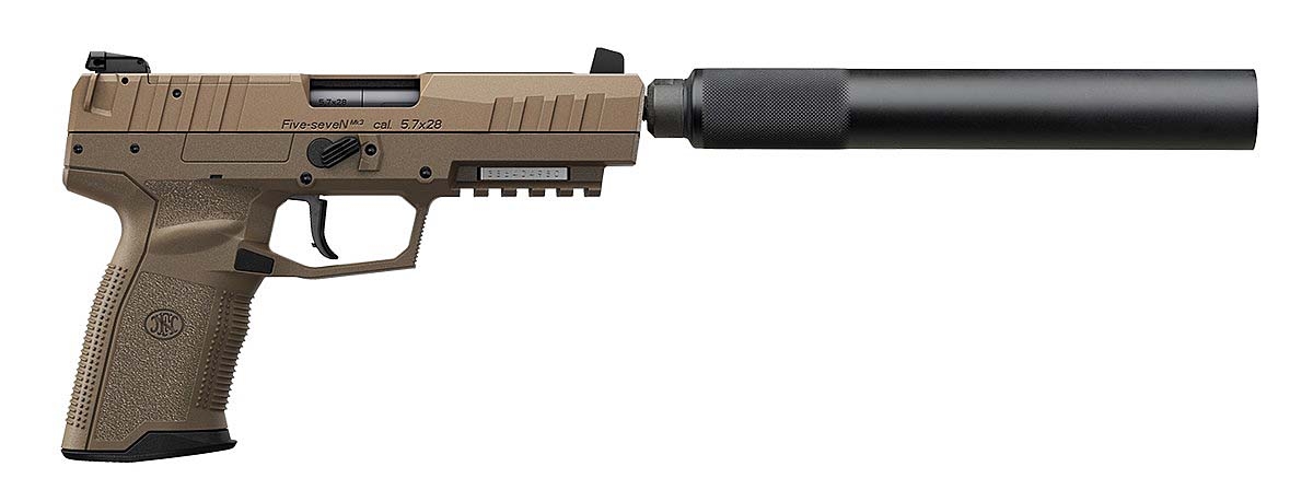 FN Five-seveN Mk3 MRD: la nuova generazione di pistole tattiche La pistola FN Five-seveN Mk3 MRD sarà disponibile in versione nera o color sabbia, e tra gli accessori disponibili troviamo una canna estesa con volata filettata