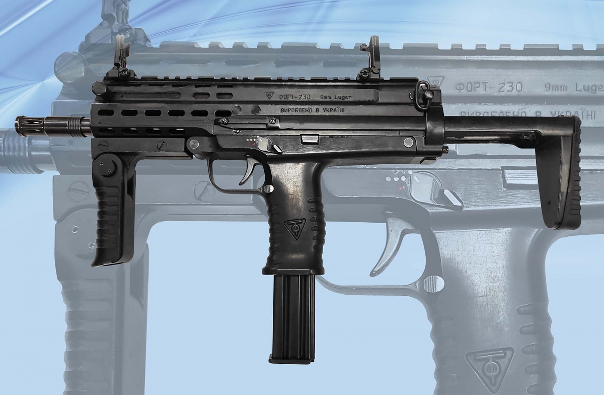 Presentata allo &quot;Arms and Security&quot; di Kiev poche settimane fa, la pistola-mitragliatrice FORT-230 è un&#039;arma compatta e ad alto volume di fuoco per il combattimento ravvicinato e la protezione personale del personale militare e di Polizia