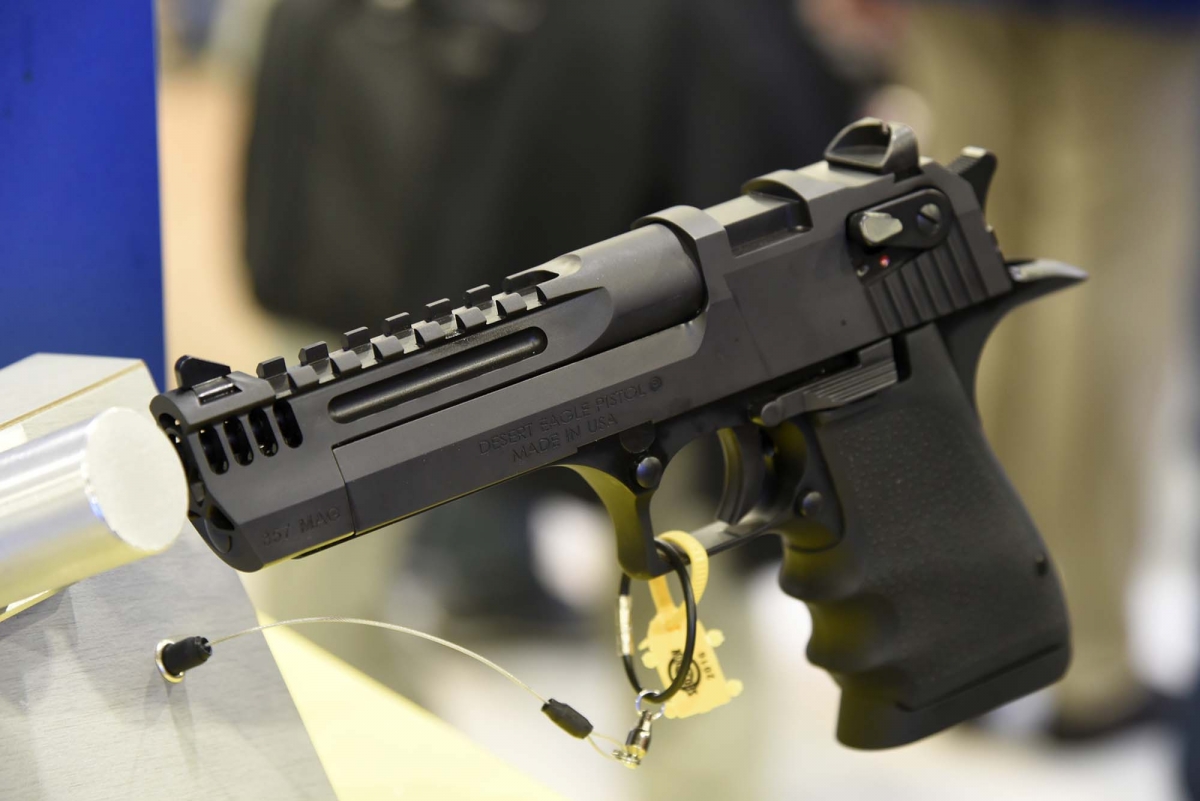 Lightweight Desert Eagles pistols: the .357 Magnum version