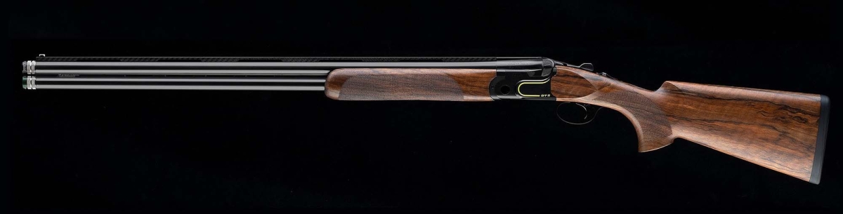 Beretta DT11 Black DLC: a new high-end competition shotgun from Italy Beretta DT11 Black DLC 12 gauge over-under sporting shotgun – left side