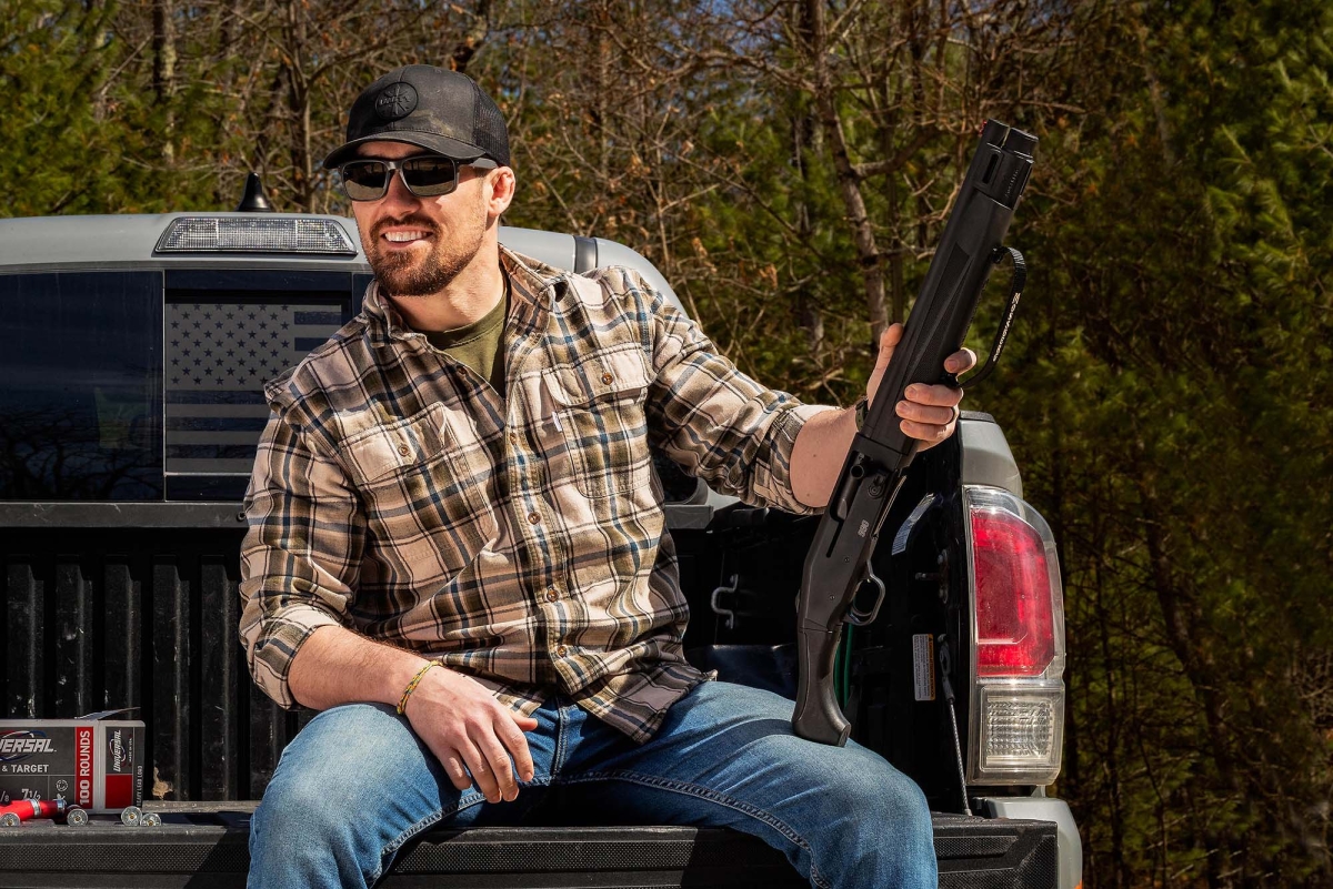 Mossberg 990 AfterShock, short-barreled 12-gauge gun