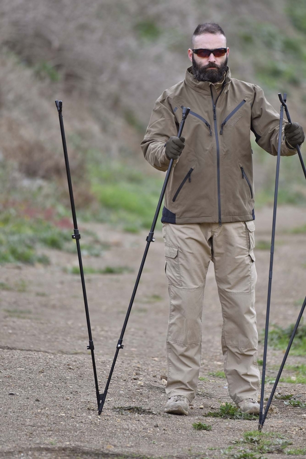 The4 Stable Stick "Montèria", with one single ground-rest point