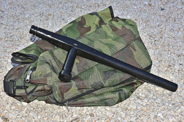 Il Tonfa: in dotazione alle Forze di Polizia, richiede un addestramento intenso e dovrebbe essere utilizzato da professionisti esperti 