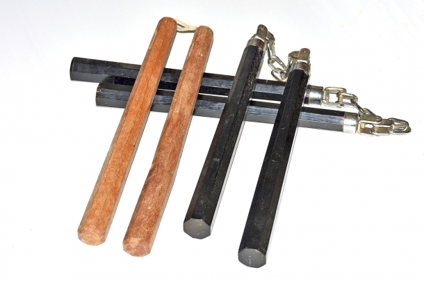 I nunchaku sono spettacolari, ma più del Tonfa richiedono un addestramenti intensivo e dovrebbero essere utilizzati solo da veri esperti