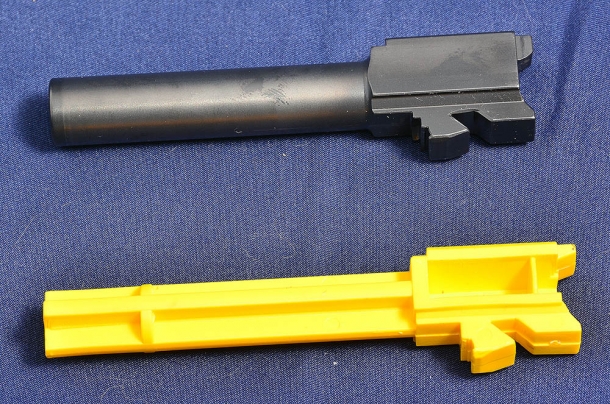 Blade-Tech Training Barrel le due canne a confronto. il colore e la conformazione rendono impossibile confondere una con l'altra