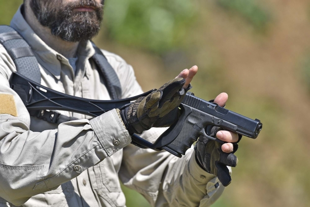 Dovete solo inserire il calcio della pistola...