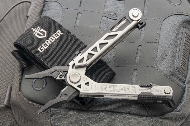 Gerber Center Drive multi-tool Gerber Center Drive multi-tool