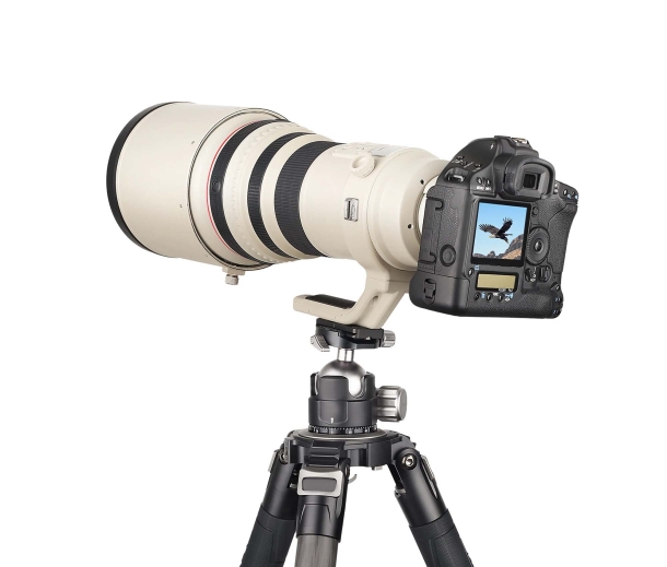From Art to Arsenal: usability of tripod ball-heads for rifle shooting Born in the world of photography, ball-heads are now used in rifle shooting also, because of the ease of movement in any direction they allow when using a tripod.