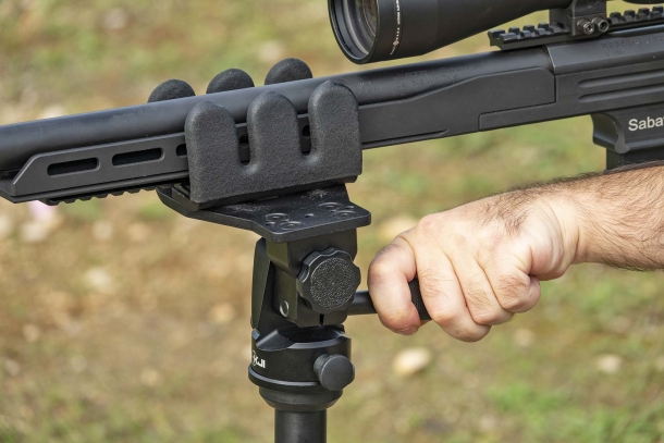 From Art to Arsenal: usability of tripod ball-heads for rifle shooting KJI Reaper Grip