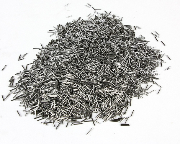 Lyman "Cyclone" Rotary Thumbler: the effective case tumbler Five pounds of stainless steel pins are issued from factory with every Lyman Cyclone tumbler