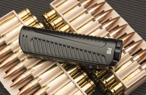 Nitecore P18 flashlight Nitecore P18 flashlight