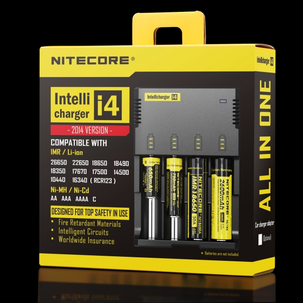 Piccoli mostri: torce Nitecore TM28 e TM03 CRI Il nuovo caricabatterie i4 è il compagno ideale per le torce TM03 CRI e TM28