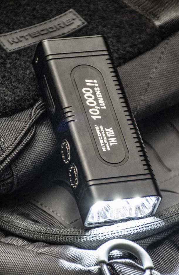 Nitecore TM10K: a 10.000 lumen "Tiny Monster" Nitecore TM10K: a 10.000 lumen "Tiny Monster"