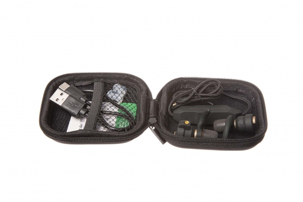 Pro Ears Stealth Elite La compatta custodia contiene tutto il sistema