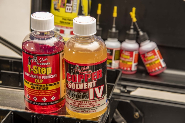 Pro-Shot Defense Armorers Small Arms e Lens Cleaning Kit: il kit di pulizia completo per armaioli Pro-Shot Defense Armorers Small Arms e Lens Cleaning Kit: il kit di pulizia completo per armaioli