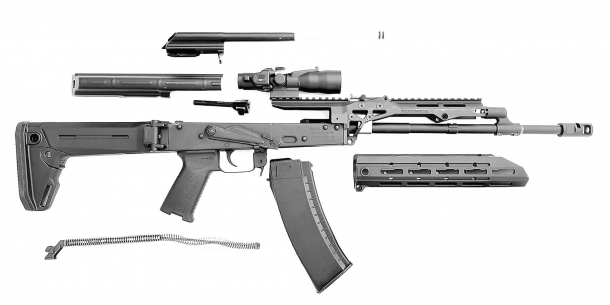 SAG AK Chassis MK2: per modernizzare il "Kala" Il SAG AK Chassis MK2 è un sistema pensato per modernizzare e attualizzare la piattaforma AK per gli impieghi sportivi, difensivi e professionali
