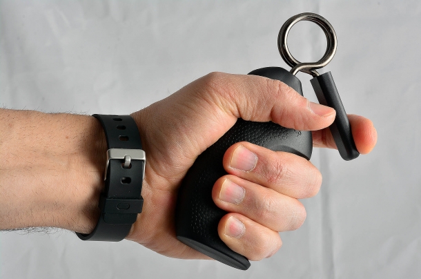 Trigger-Master Il Trigger-Master permette di allenarsi in qualsiasi luogo senza creare allarme
