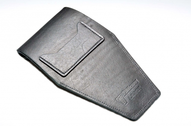 Urban Carry: l'altra fondina inside Nel retro è applicata una tasca utile per conservare carte di credito o simili