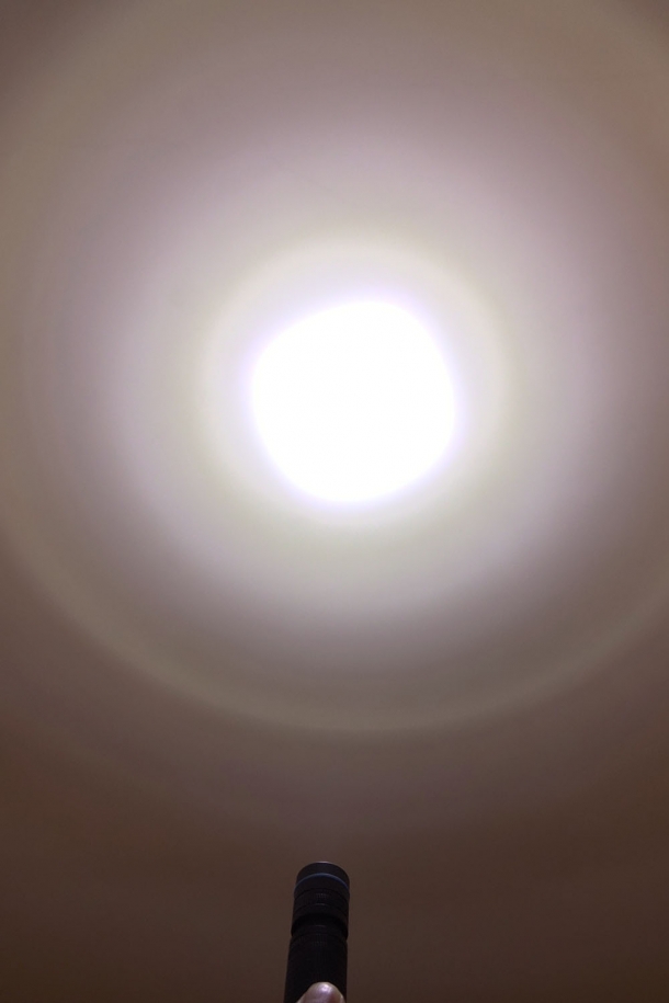 The beam of the Walther Pro PL60 flashlight can be adjusted...