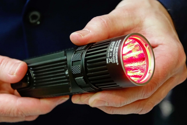 The Nitecore SRT9 red filter