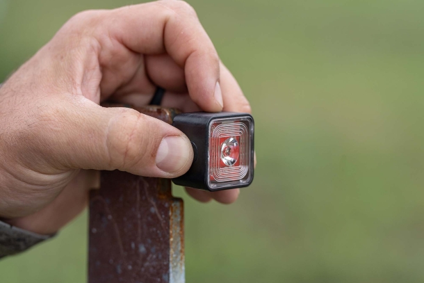 Hornady HIT, l'indicatore d'impatto a LED Hornady HIT, l'indicatore d'impatto a LED
