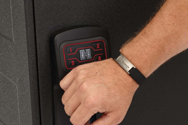 Hornady RAPiD Safe Ready Vault, Wi-Fi enabled Hornady RAPiD Safe Ready Vault, Wi-Fi enabled
