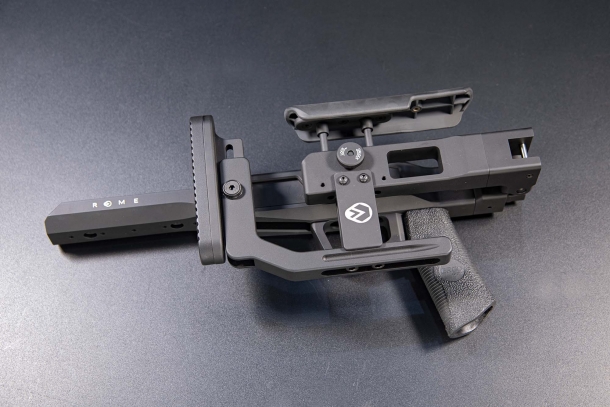 Rome "Lorica": lo chassis per trasformare la carabina CZ 457 in una mini-Victrix
