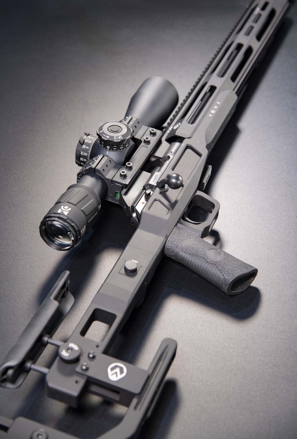 Rome "Lorica": lo chassis per trasformare la carabina CZ 457 in una mini-Victrix