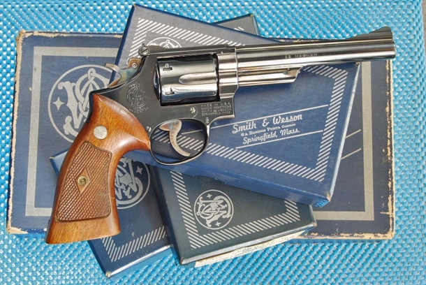 ARMI & BALISTICA: in edicola il numero di luglio Smith & Wesson 53 calibro .22 Remington Jet