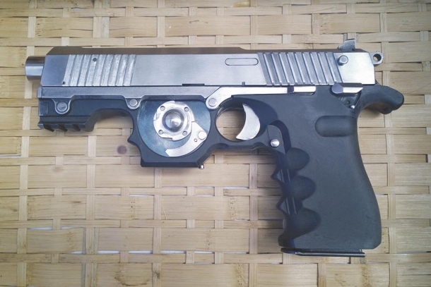 ARMI & BALISTICA: in edicola il numero 79 di settembre-ottobre 2018 Pistola M.R. new system Arms by Giovanni Gugliada