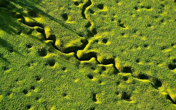 Fields of Battle Lands of Peace 1914-1918 .