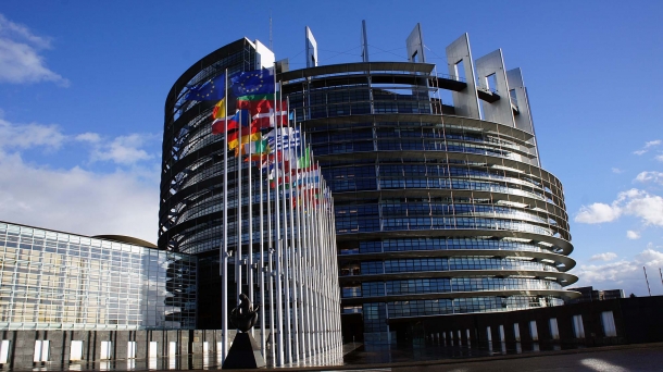 EU Gun Ban: Dita Charanzová speaks out to Firearms United Not much of the proceeding concerning the amendment of the European Firearms Directive could be called "Standard procedure"
