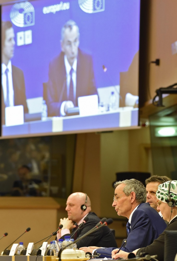 For the first time, a meeting about the modification of the European firearms directive was open to public attendance and discussion