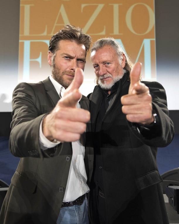 Oro e Piombo: lo 'spaghetti western' non è morto Il regista Emiliano Ferrera insieme al Maestro d'Armi Ottaviano Dell'Acqua